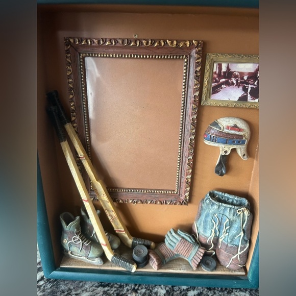 ❤️4 for $25❤️ Alco shadow box hockey frame 4x6 - Picture 2 of 4